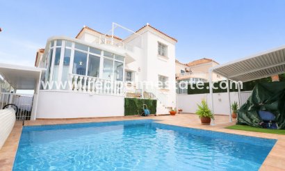 Villa - Återförsäljning - Orihuela Costa - Orihuela Costa