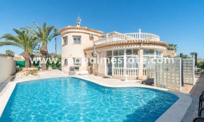 Villa - Återförsäljning - Orihuela Costa - Playa Flamenca
