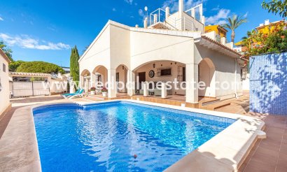 Villa - Återförsäljning - Orihuela Costa - Punta Prima