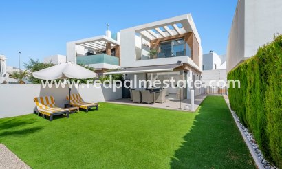 Villa - Återförsäljning - Orihuela Costa - Villamartín