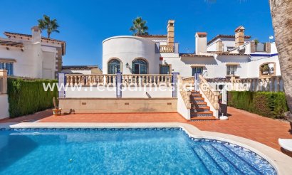 Villa - Återförsäljning - Orihuela Costa - Villamartín