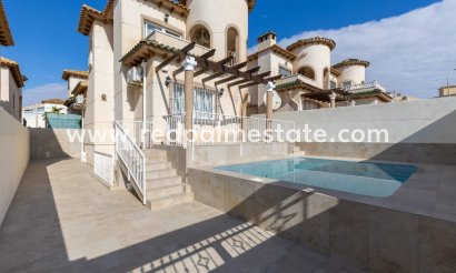 Villa - Återförsäljning - Orihuela Costa - Villamartín