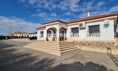 Villa - Återförsäljning - Orihuela - Inland