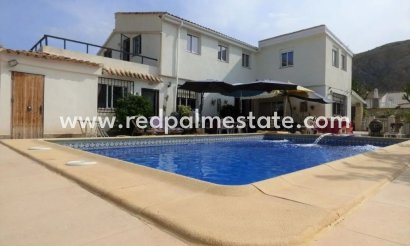 Villa - Återförsäljning - Orxeta - Costa Blanca