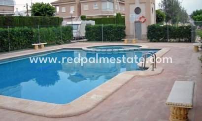 Villa - Återförsäljning - Torrevieja - Aguas Nuevas
