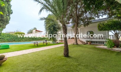 Villa - Återförsäljning -
            Torrevieja - CH-38238