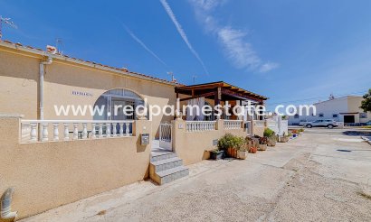 Villa - Återförsäljning - Torrevieja - Costa Blanca