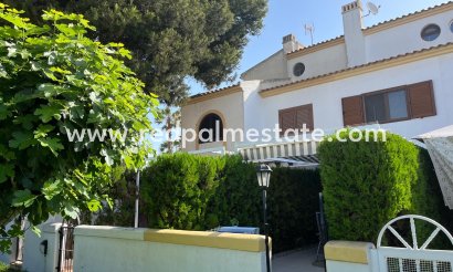 Villa - Återförsäljning - Torrevieja - Costa Blanca