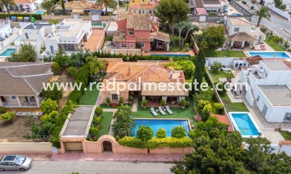 Villa - Återförsäljning - Torrevieja - Costa Blanca