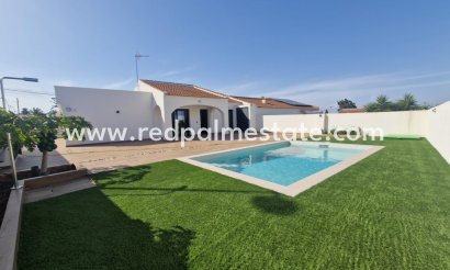 Villa - Återförsäljning - Torrevieja - Costa Blanca