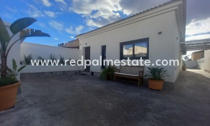 Villa - Återförsäljning - Torrevieja - El Chaparral