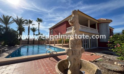 Villa - Återförsäljning - Torrevieja - La Siesta - El Salado -  Torreta