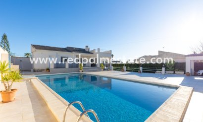 Villa - Återförsäljning - Torrevieja - La Siesta - El Salado -  Torreta