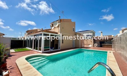Villa - Återförsäljning - Torrevieja - La Siesta - El Salado -  Torreta