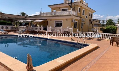 Villa - Återförsäljning - Torrevieja - Los Altos