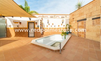 Villa - Återförsäljning - Torrevieja - Los Altos