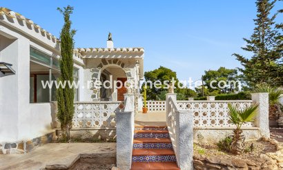 Villa - Återförsäljning - Torrevieja - Los Balcones - Los Altos del Edén