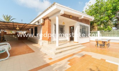 Villa - Återförsäljning - Torrevieja - Los Frutales