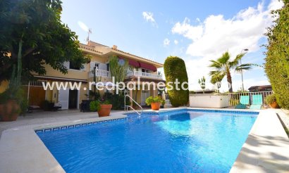 Villa - Återförsäljning -
            Torrevieja - MC-34384