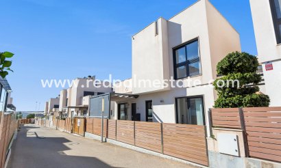 Villa - Återförsäljning - Torrevieja - Nueva Torrevieja - Aguas Nuevas