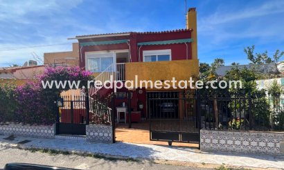Villa - Återförsäljning - Torrevieja - Punta prima