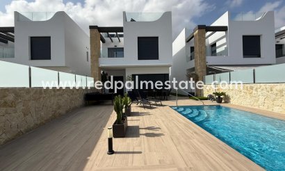 Villa - Återförsäljning - Torrevieja - Punta prima