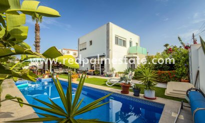 Villa - Återförsäljning - Torrevieja - Torrevieja
