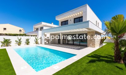 Villa - Återförsäljning - Torrevieja - Torrevieja