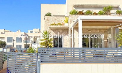 Villa - Återförsäljning - Torrevieja - Torrevieja