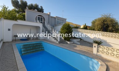 Villa - Återförsäljning - Torrevieja - Torrevieja