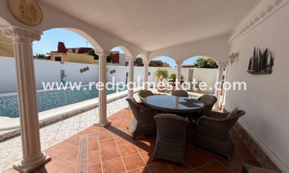 Villa - Återförsäljning - Torrevieja - Torrevieja