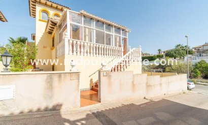 Villa - Herverkoop - Orihuela Costa - La Zenia