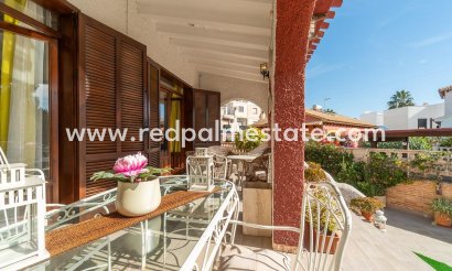 Villa - Herverkoop - Orihuela Costa - Punta Prima