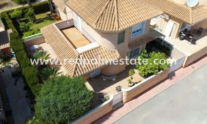 Villa - Herverkoop - Orihuela Costa - Punta Prima