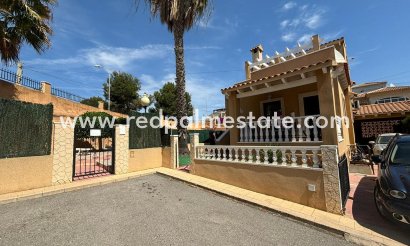 Villa - Herverkoop - Villamartín - Costa Blanca