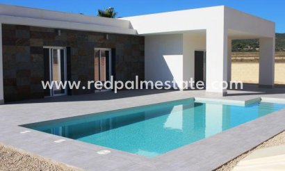 Villa - New Build - La Romana - None