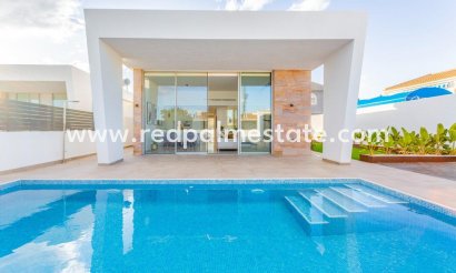 Villa - Nieuwbouw Woningen - Torrevieja - La Siesta - El Salado -  Torreta