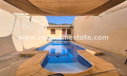 Villa - Resale - Chinorlet - Inland