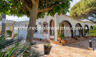 Villa - Resale - Orihuela Costa - Beachside