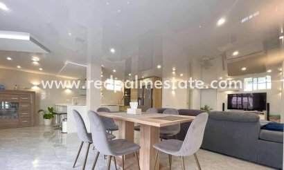 Villa - Resale - Orihuela Costa - Los balcones