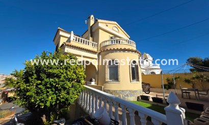 Villa - Resale - Orihuela Costa - Villamartín