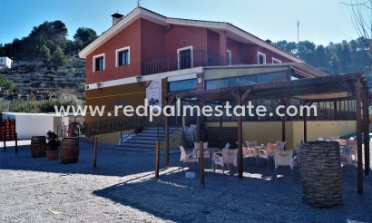 Villa - Resale - Petrer - Inland