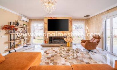 Villa - Resale - Torrevieja - La Siesta - El Salado - Torreta