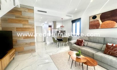 Villa - Resale - Torrevieja - La Siesta - El Salado -  Torreta