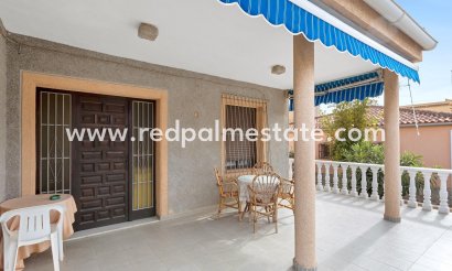 Villa - Resale - Torrevieja - Nueva Torrevieja - Aguas Nuevas