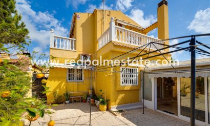 Villa - Resale - Torrevieja - Playa de los Locos