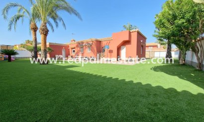 Villa - Resale - Torrevieja - Torreta