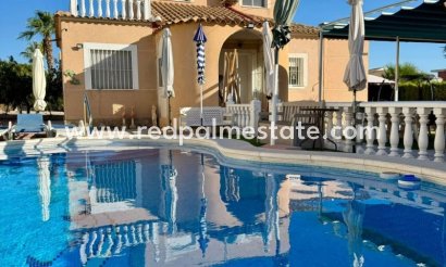 Villa - Resale - Torrevieja - Torrevieja