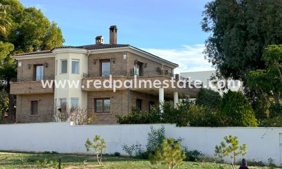 Villa - Reventa -
            Ciudad Quesada/Rojales - CH-16081