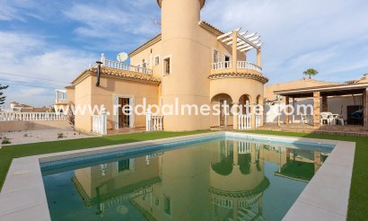 Villa - Reventa -
            Ciudad Quesada/Rojales - MR2-24904